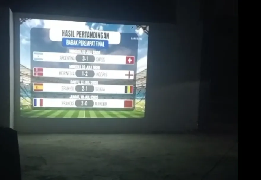 Sambil Menunggu Operasional, Bangunan KDMP Desa Plaosan Dimanfaatkan Sementara untuk Nobar Piala Dunia